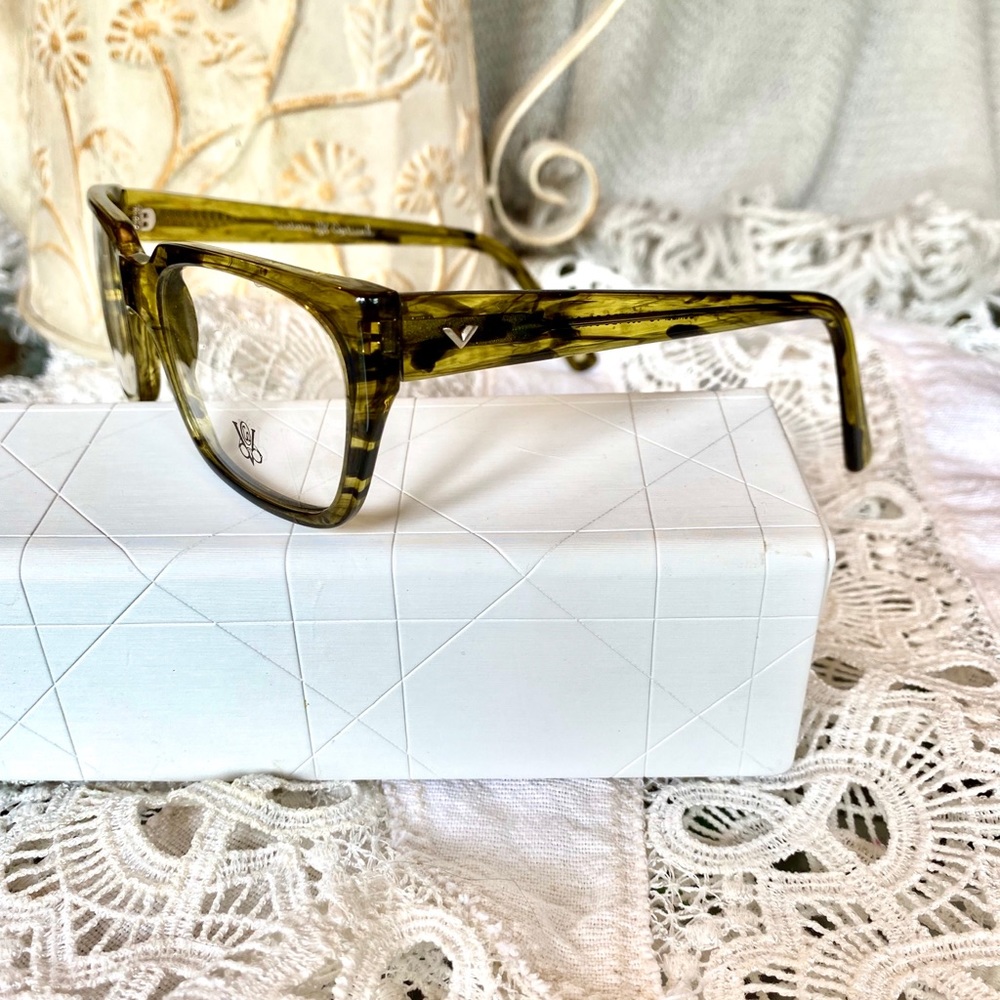 NEW Victory Optical glasses by Eagle Eyewear - Picture 5 of 14